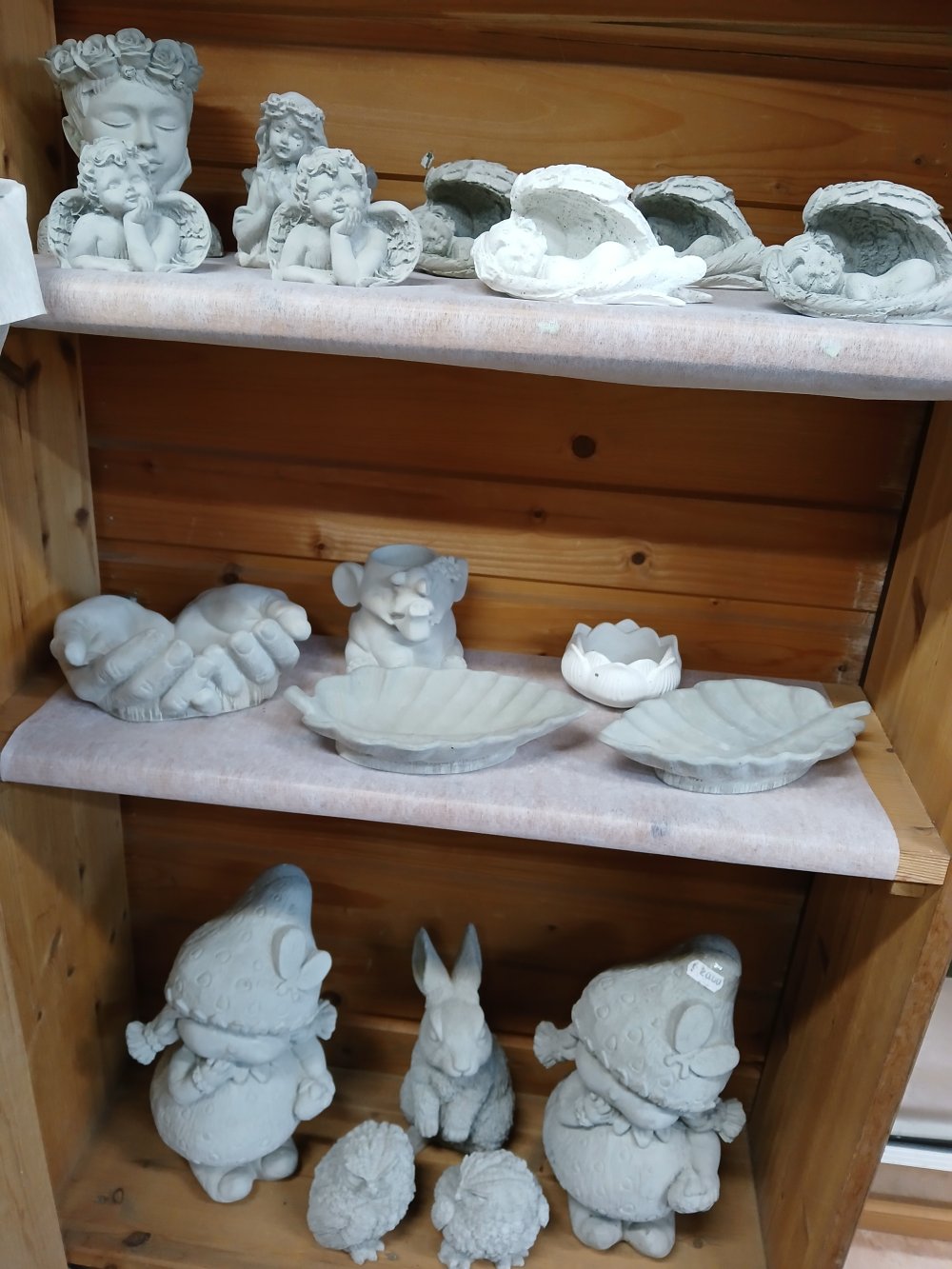 Erilaisia pikkupatsaita