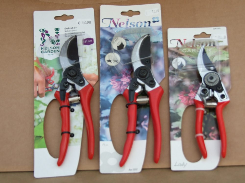 Oksasakset , Nelson Garden